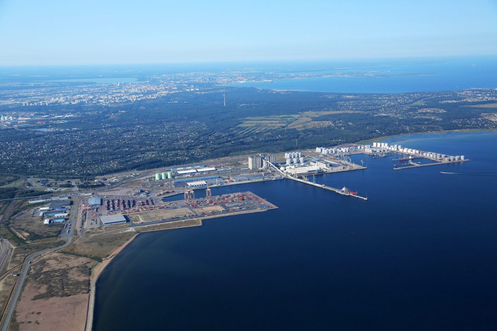 Stevedoring operations at Tallinn port